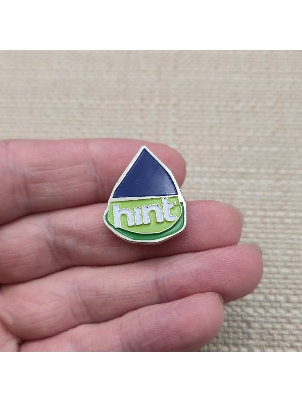 Hint Water Logo Enamel Pin - Blue Green Waterdrop Promo Lapel Badge A8945